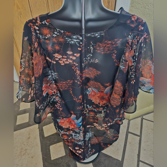 Womens Sheer Floral Blouse - Picture 2 of 3